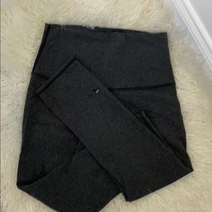 Lululemon sz 6 soft cotton cropped leggings